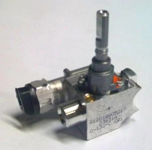 432772.03FK - RUBINETTO GAS VALVOLATO .X 010928-29 ORDINARE