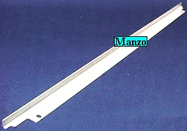 472895.11UR - PROFILO INFERIORE PORTA FORNO 571MM.