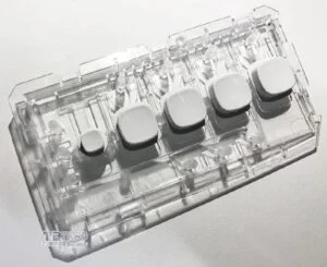 828250.00BK - SUPPORTO PULSANTI (4+1 TASTI)